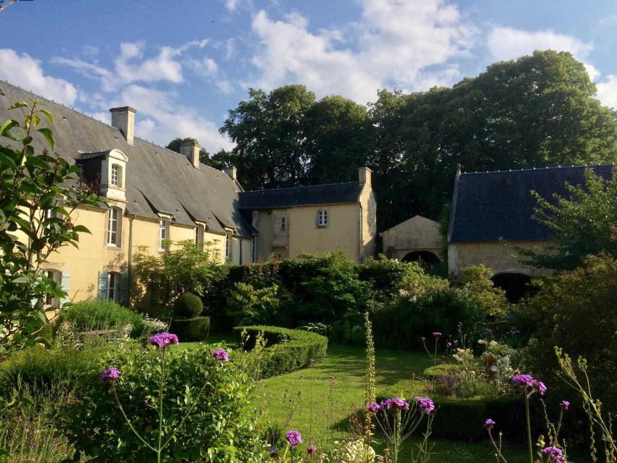 Saint-Martin-des-Entrées De Ma Fenetre Bed & Breakfast エクステリア 写真