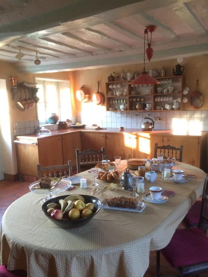 Saint-Martin-des-Entrées De Ma Fenetre Bed & Breakfast エクステリア 写真