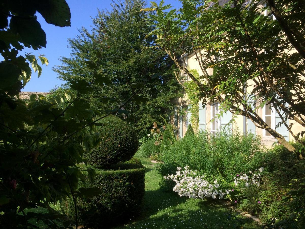 Saint-Martin-des-Entrées De Ma Fenetre Bed & Breakfast エクステリア 写真