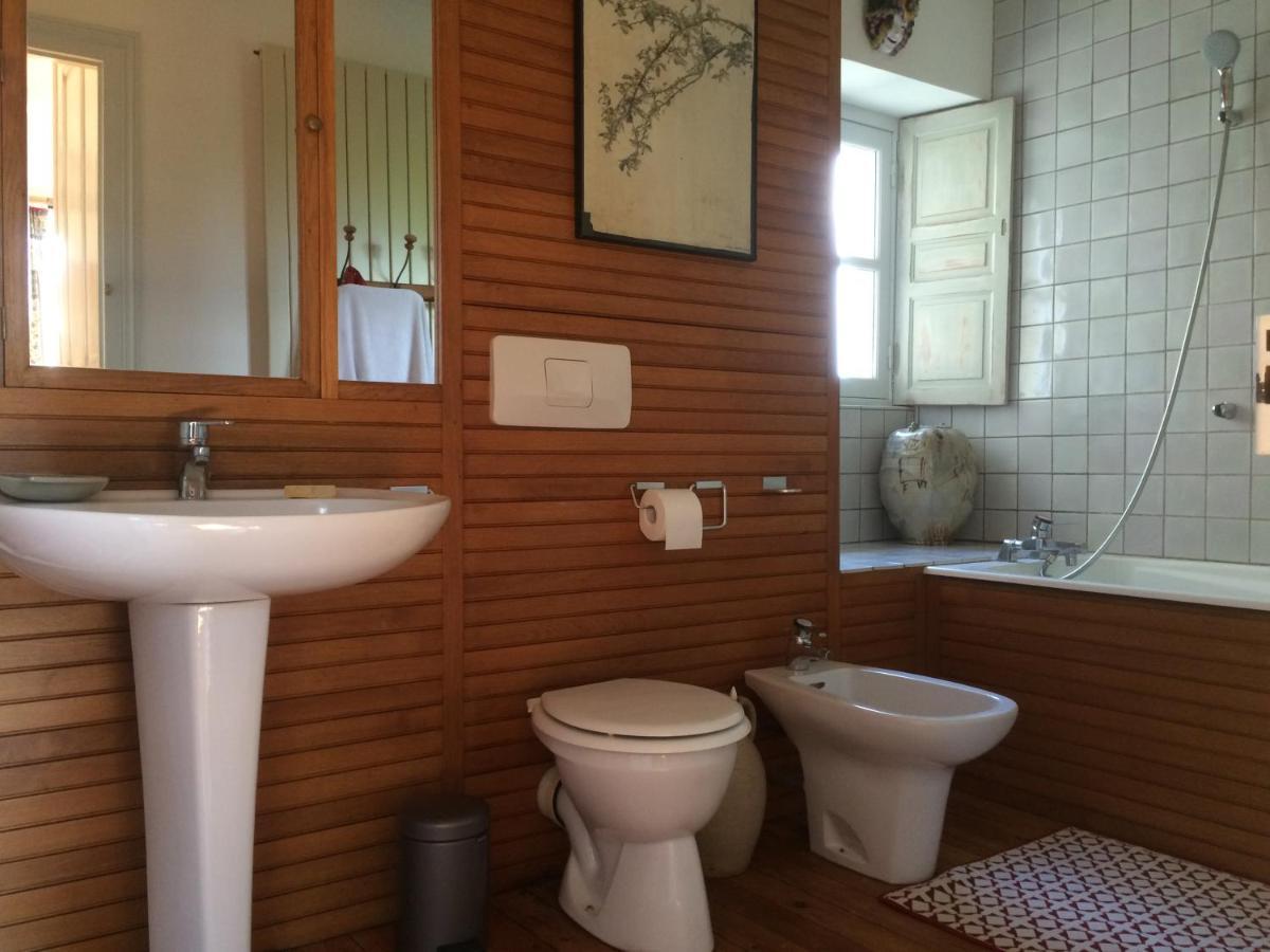 Saint-Martin-des-Entrées De Ma Fenetre Bed & Breakfast エクステリア 写真