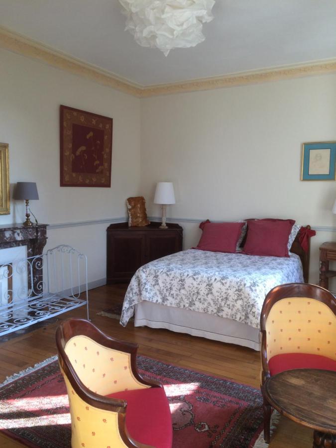 Saint-Martin-des-Entrées De Ma Fenetre Bed & Breakfast エクステリア 写真