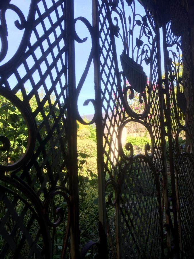 Saint-Martin-des-Entrées De Ma Fenetre Bed & Breakfast エクステリア 写真